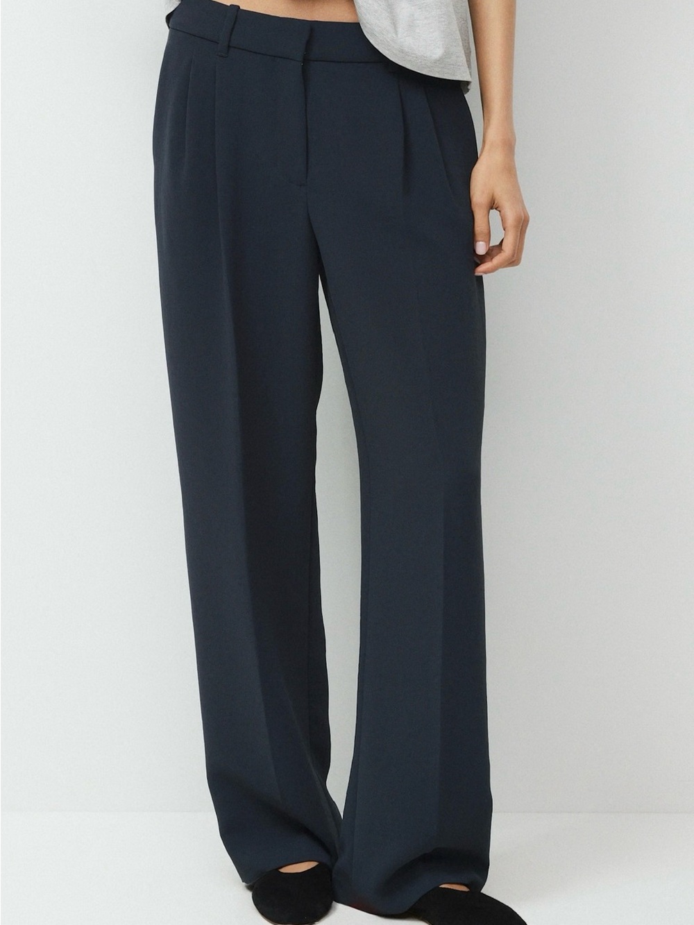 Aritzia Wilfred The Effortless Pant Women’s Size 10 Black High Rise Wide Leg